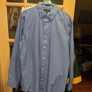 NWOT Banana Republic Factory non iron standard fit